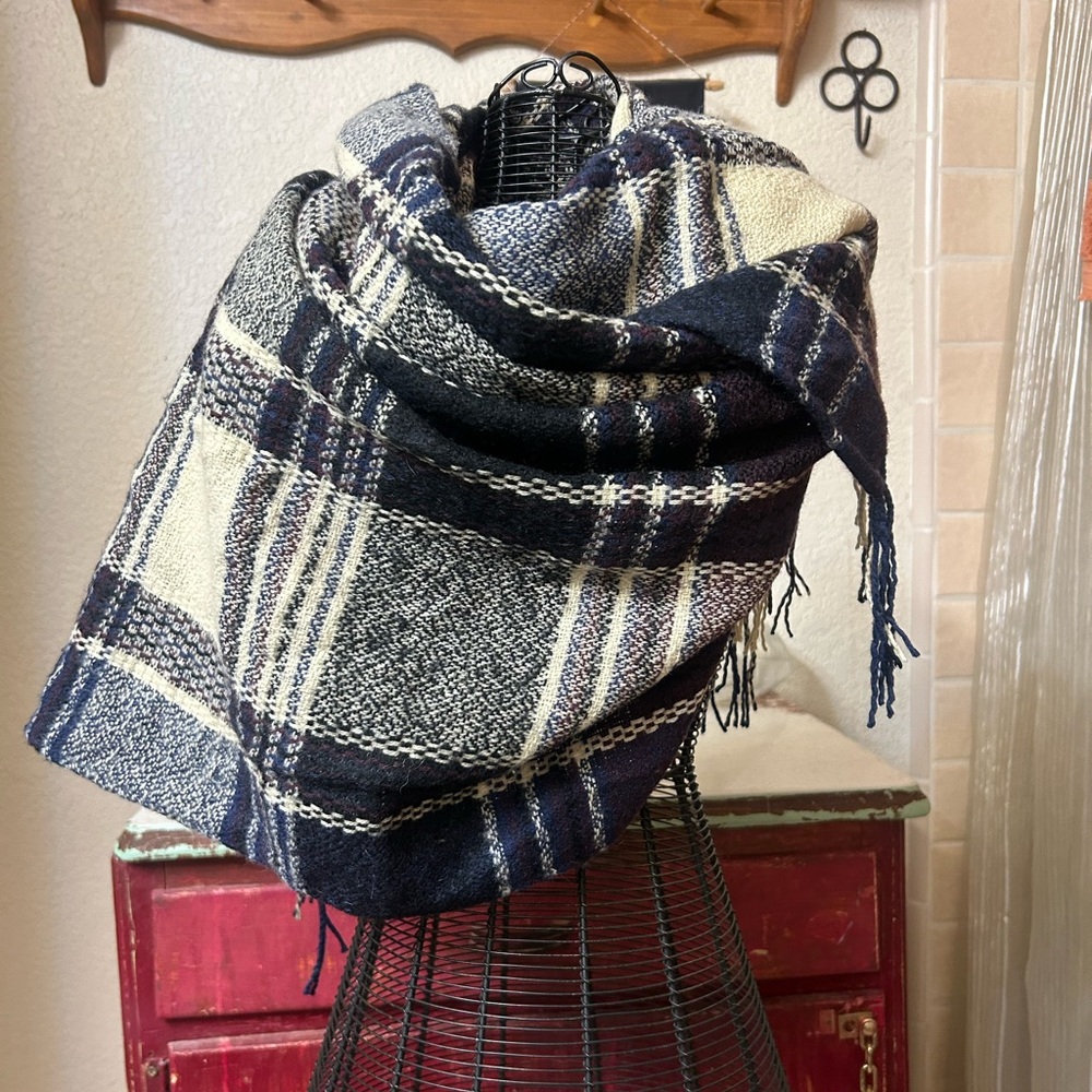 Scarf, blue and black with tassels